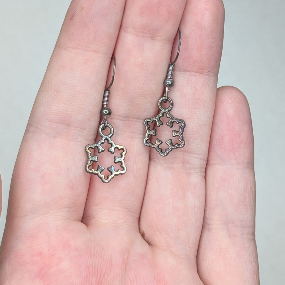 Mini Snowflake Earrings - Picture 6 of 7
